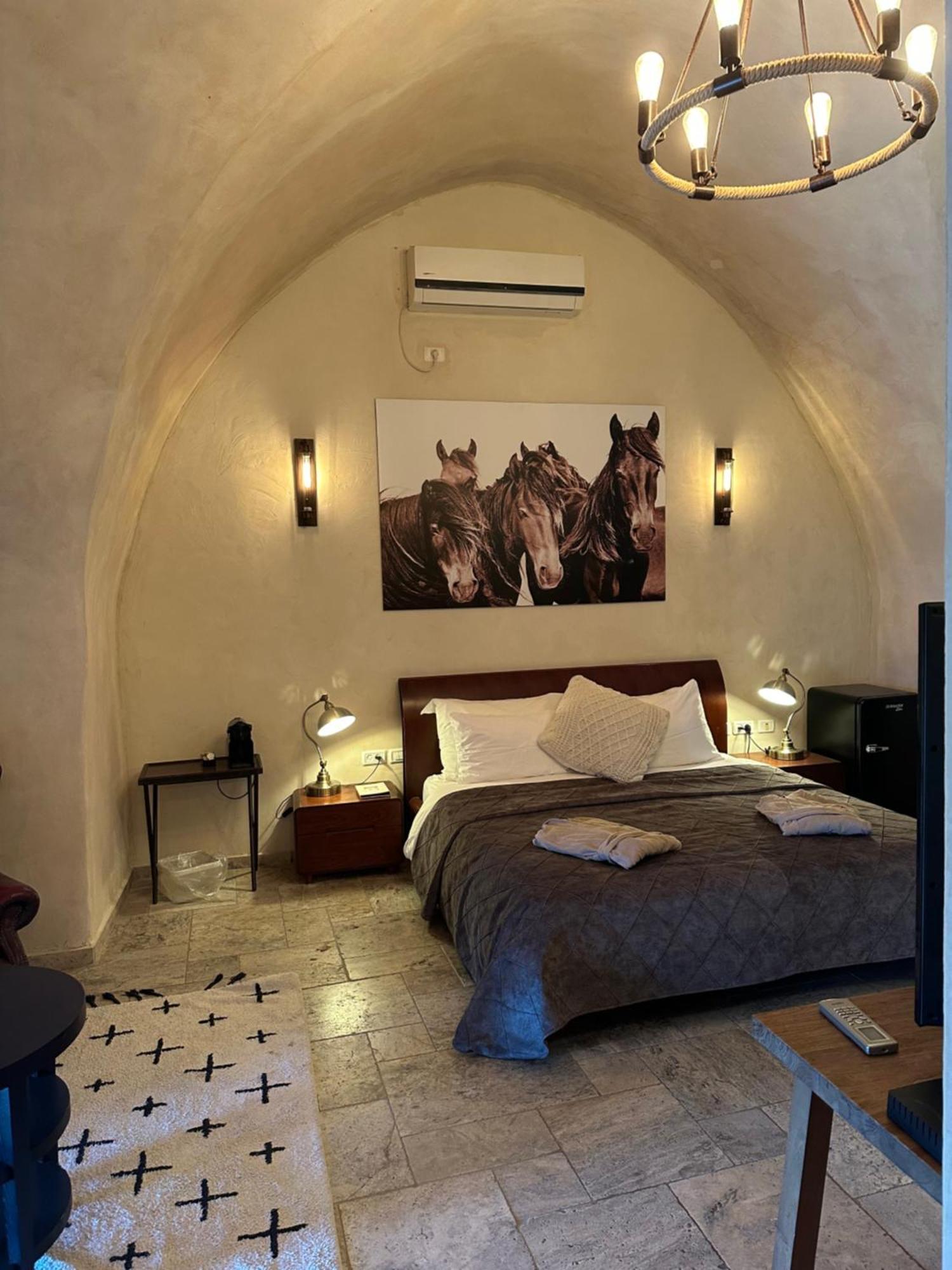 Отель Dona Castle Тверия Экстерьер фото